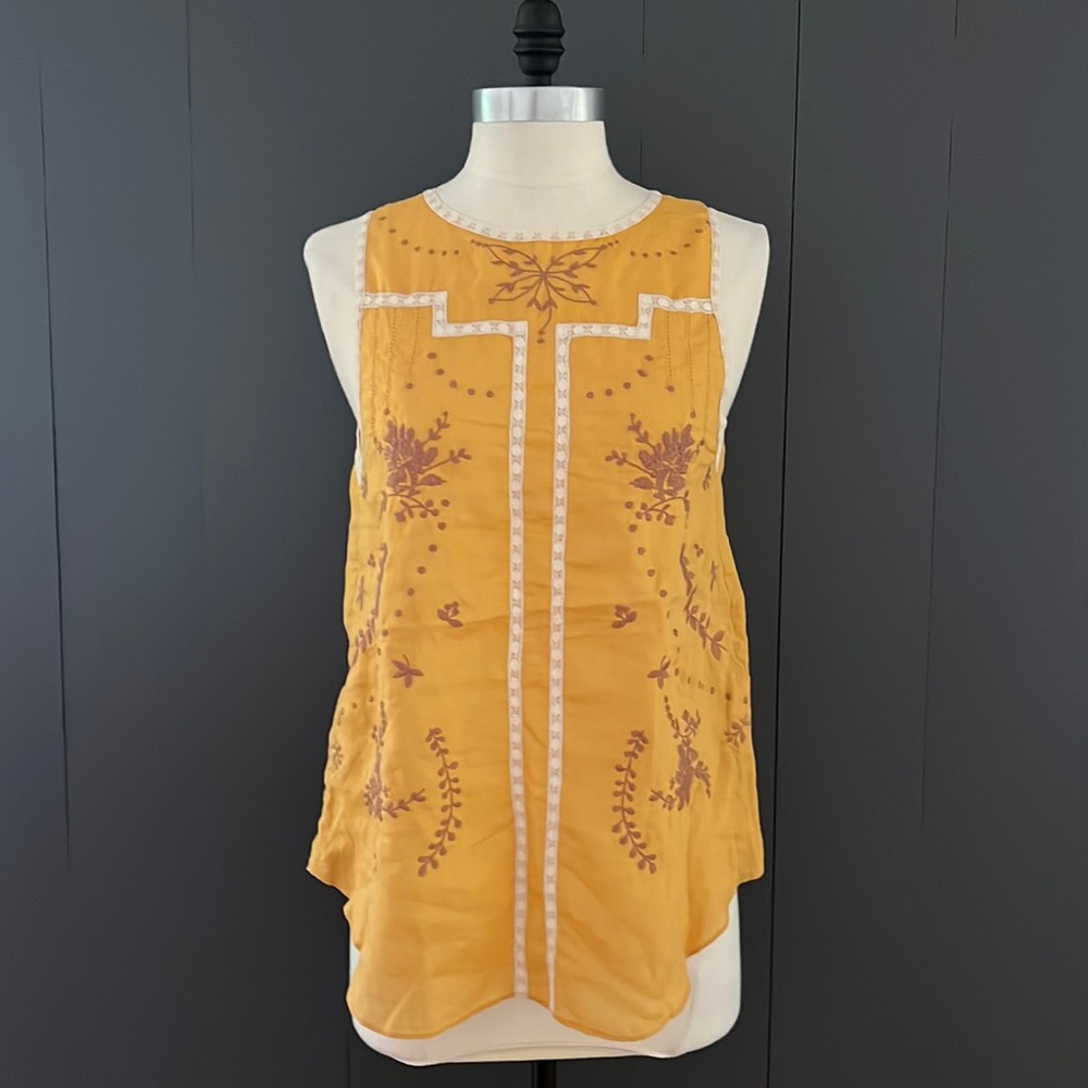 Vanessa Bruno, size 34, orange linen embroidered sleeveless blouse